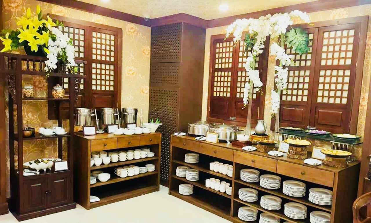 Golden Prince Hotel & Suites Себу Экстерьер фото